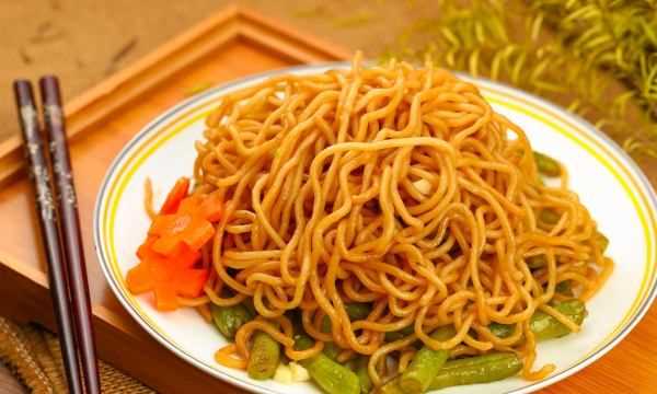 怎么炒掛面好吃,面條怎么做才能更好吃圖1