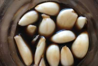 腌的糖蒜有點(diǎn)辣怎么補(bǔ)救,糖醋蒜幾個(gè)月了還是辣怎么辦圖4