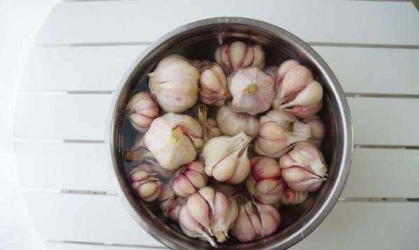 腌的糖蒜有點(diǎn)辣怎么補(bǔ)救,糖醋蒜幾個(gè)月了還是辣怎么辦圖8