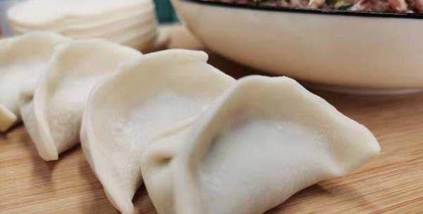 酸湯水餃的酸湯怎么做,如何制作酸湯水餃圖12