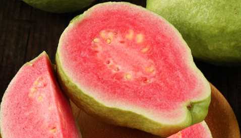 芭樂有紅肉的,紅心芭樂有什么功效與作用及禁忌圖1