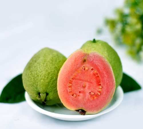 芭樂紅肉和白肉哪個(gè)好吃