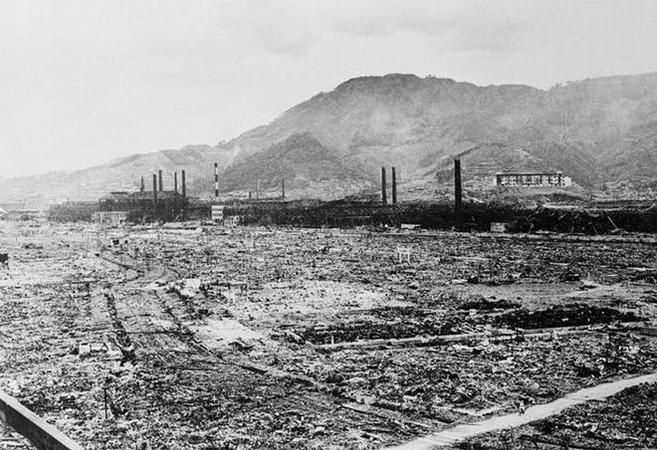 長畸和廣島原子彈的名字叫什么