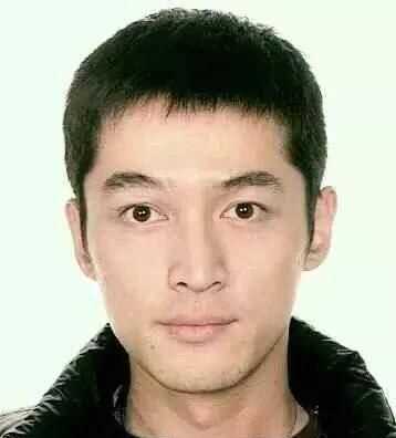 照片底色的含義，什么叫證件彩照，是用什么底色的，是白的，紅的，藍(lán)的？圖6