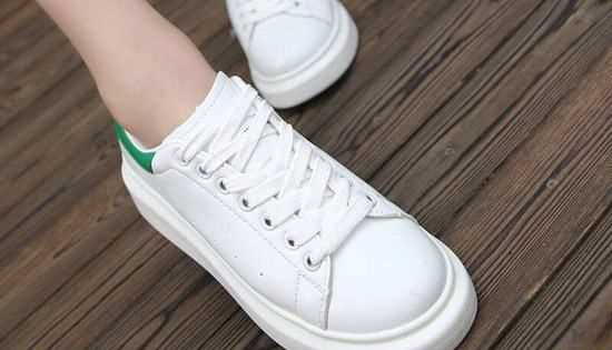 白鞋子有黃斑怎么去除,白色運(yùn)動(dòng)鞋上的黃色污點(diǎn)怎么去掉啊圖5