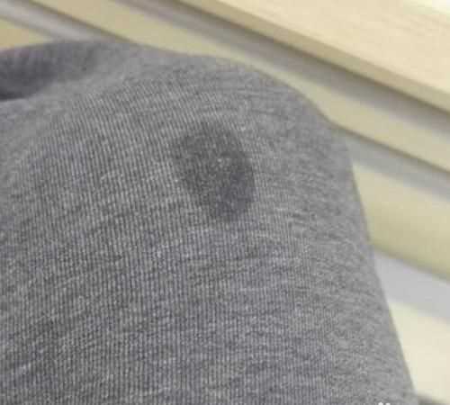 褲子上松樹(shù)油干了怎么去掉