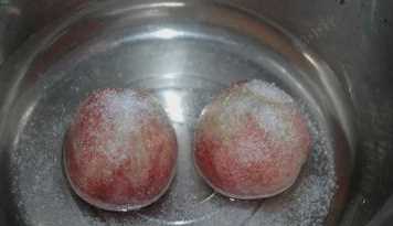 什么可以清除桃子表面的細(xì)毛,桃子去毛怎么洗干凈圖3