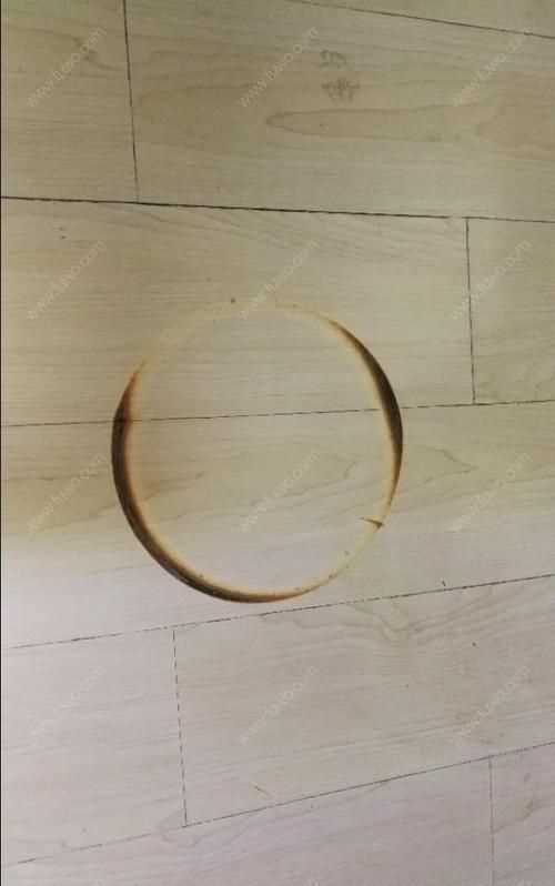 木地板被煙頭燙出的黑印怎么去掉 木地板被煙頭燙出的黑印的去除方法