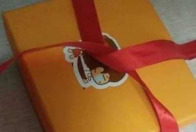 禮帶的結(jié)怎么打,包裝盒絲帶蝴蝶結(jié)的打法圖11