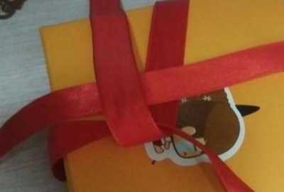禮帶的結(jié)怎么打,包裝盒絲帶蝴蝶結(jié)的打法圖12