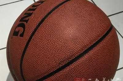 經(jīng)常打籃球?qū)ι眢w有什么好處