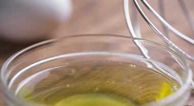 蛋清打不發(fā)怎么補(bǔ)救，打蛋清打不發(fā)怎么補(bǔ)救？圖1