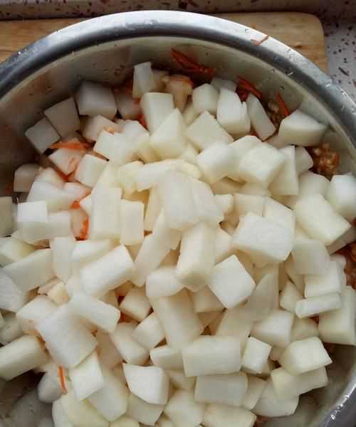 韓國紫菜包飯中的黃蘿卜是怎么做的呢