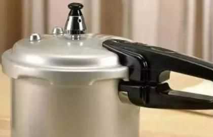 高壓鍋煮粥噴氣后多久可以關(guān)火