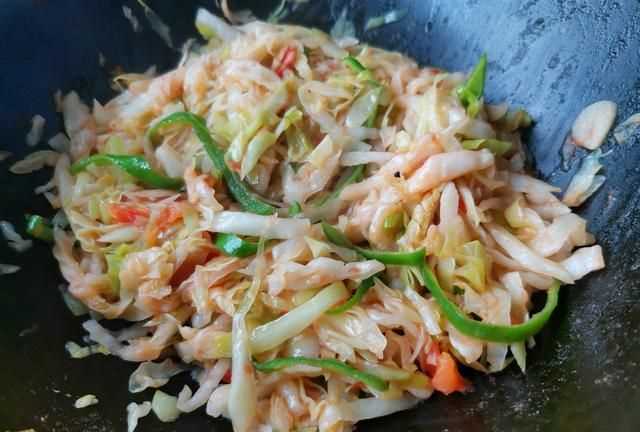 炒包菜絲怎么做好吃，口感極佳的清炒包菜絲怎么做好吃又簡單？圖14
