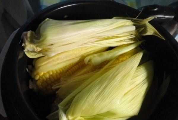 如何煮水果玉米才更甜,水果玉米怎么煮好吃又甜又香圖2