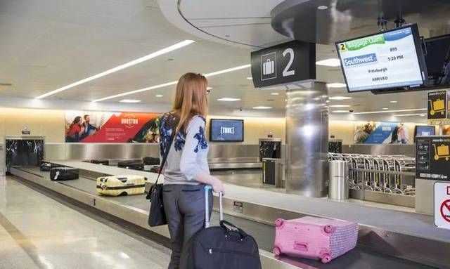 坐飛機行李限重包括行李箱嗎