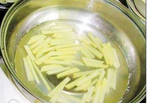 自制薯?xiàng)l要不要放淀粉,炸薯?xiàng)l一定要用淀粉嗎?圖4