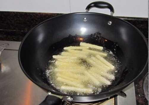 自制薯?xiàng)l要不要放淀粉,炸薯?xiàng)l一定要用淀粉嗎?圖7