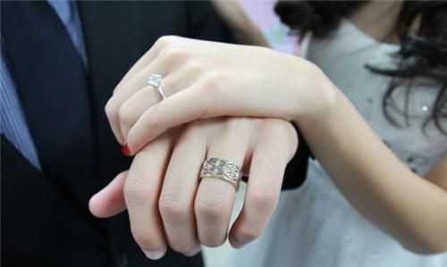 女人戴戒指戴左手還是右手，女人戴金戒指戴左手還是右手？圖3