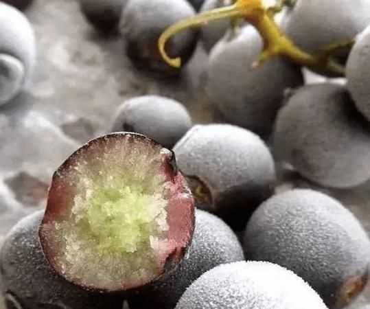 剝開(kāi)皮的葡萄能冷凍嗎