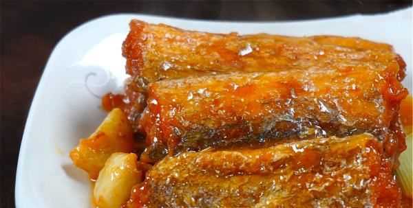 帶魚怎么清蒸沒有腥味,帶魚怎么做好吃又簡單清蒸帶魚圖3