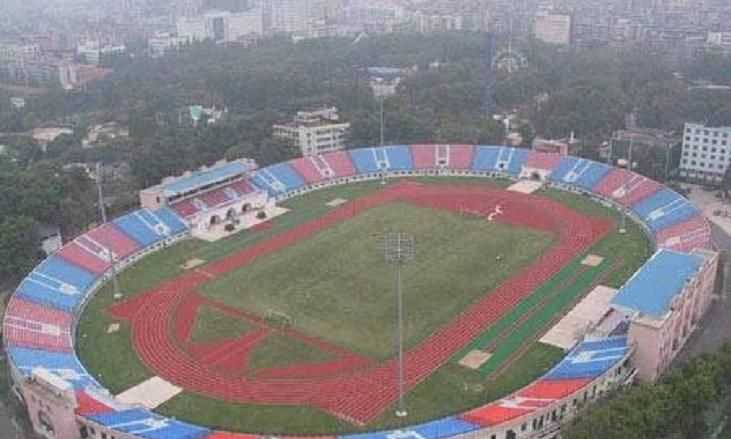 體育中心的面積大約是多少