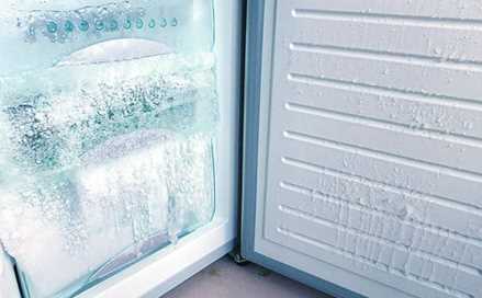 冰箱結(jié)冰怎么快速除冰生活小妙招,巧妙為冰箱除冰的小妙招視頻圖1