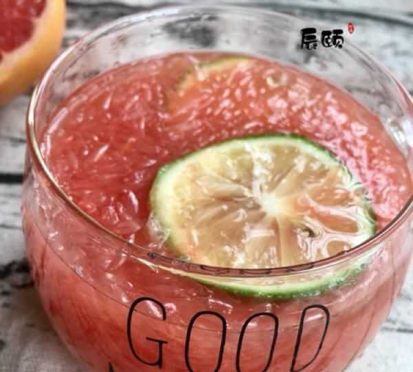 西柚怎樣榨汁才好喝不苦?