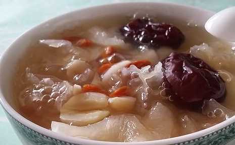 銀耳蓮子湯可以放多久,銀耳蓮子湯能隔夜喝嗎圖3