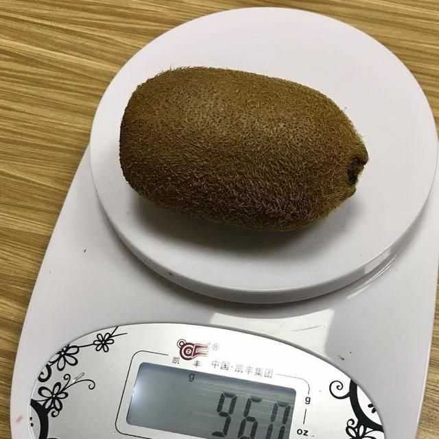 獼猴桃要放多久可以吃，獼猴桃切了放冰箱可以多久？圖2