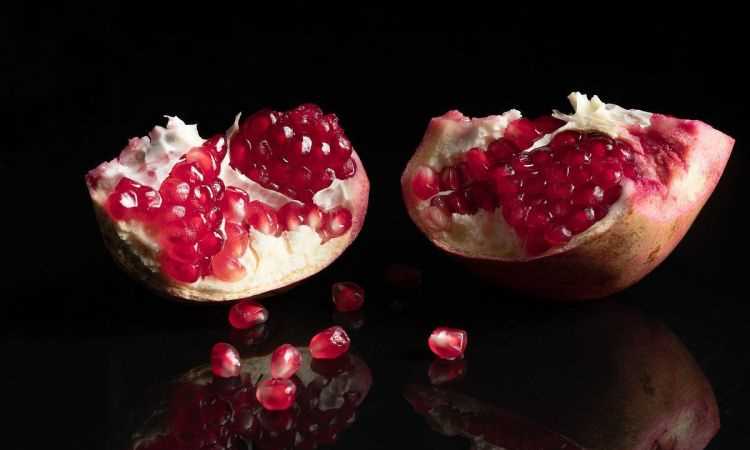 石榴果看外表沒(méi)有啥毛病，掰開(kāi)后里面都黑壞了，也沒(méi)有害蟲(chóng)，這是什么病