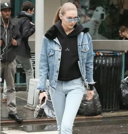 衛(wèi)衣怎么搭配外套