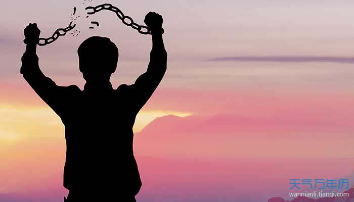 步入大學(xué)正能量的句子,大學(xué)軍訓(xùn)勵(lì)志正能量的句子,大學(xué)開學(xué)文案句子正能量