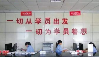 關(guān)于學(xué)駕校的詩(shī)句