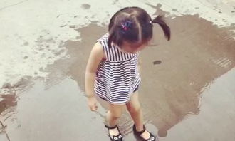 《踩水坑》作文開頭