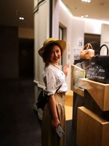 貓豐富的情感作文開頭