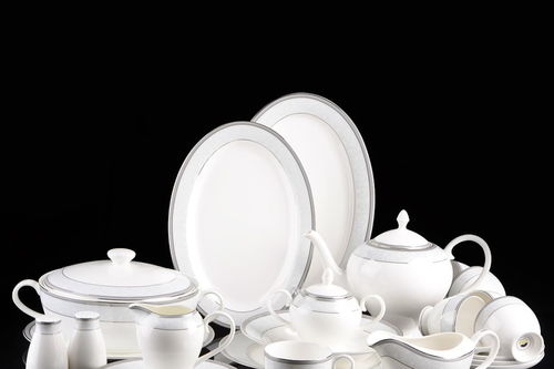 窗外作文開(kāi)頭詩(shī)意