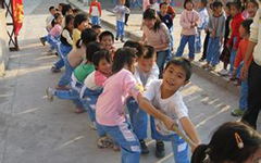 小學(xué)作文200字校園生活