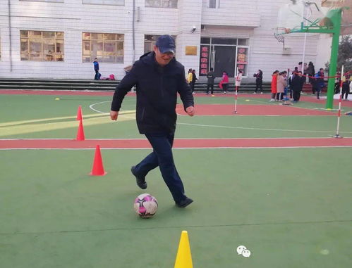 校園足球助我成長作文