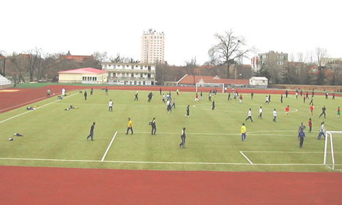 快樂的校園生活作文不少于三百字