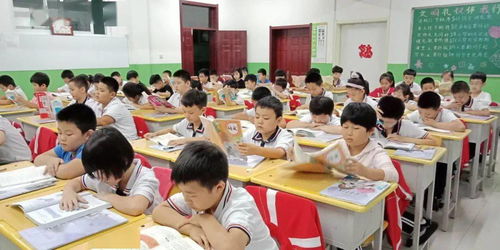 快樂(lè)的校園生活三級(jí)300字作文