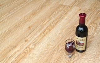 冬天安裝地板注意事項(xiàng),安裝地板注意事項(xiàng),要不要撒點(diǎn)花椒?,地?zé)岬匕灏惭b注意事項(xiàng)