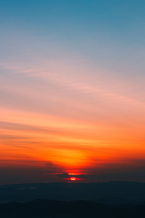 寫出色彩的小考作文才能取悅閱卷者