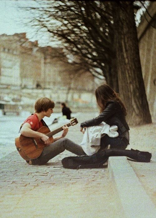 一句話經(jīng)典說說 有些路啊，只能一個(gè)人走